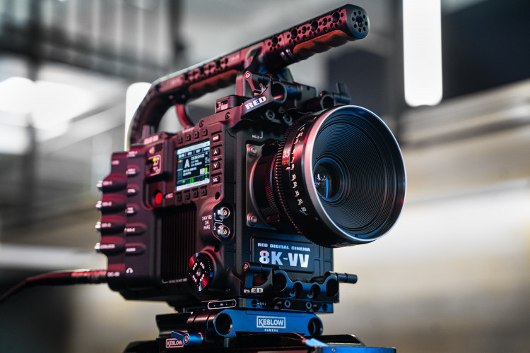 RED V Raptor XL Lifestyle