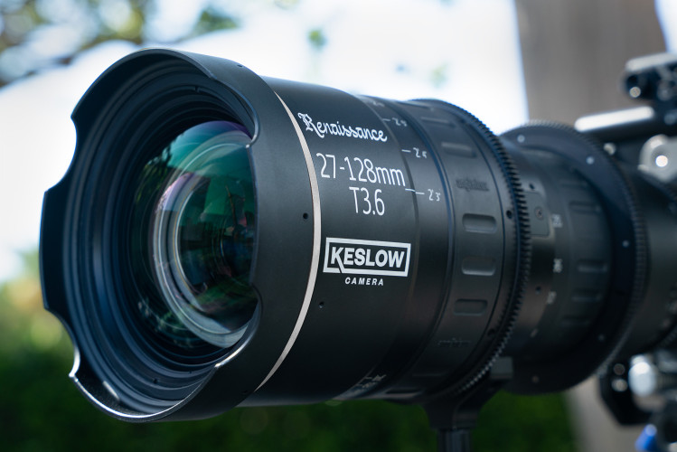 Renaissance Zoom Lifestyle 2v3
